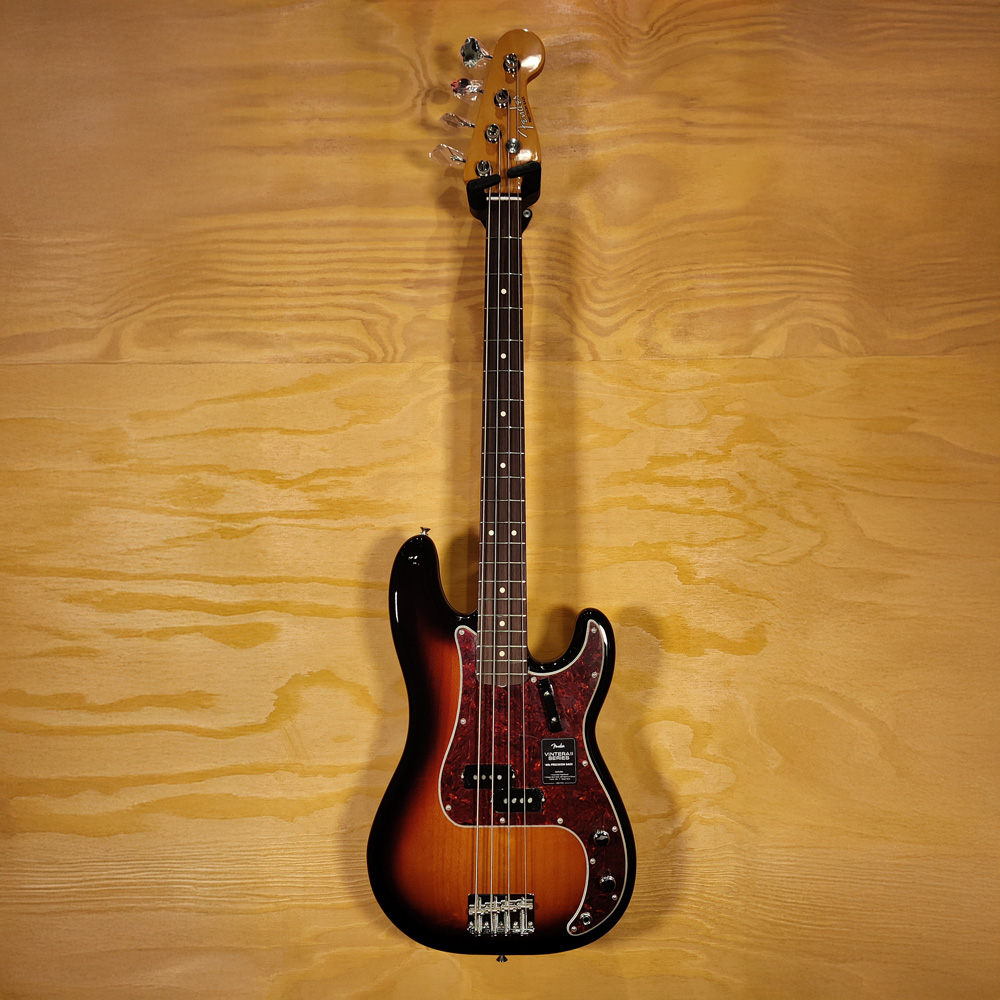 Fender Vintera II '60s Precision Bass Guitar with Rosewood Fretboard in 3-Colour Sunburst (B-STOCK)