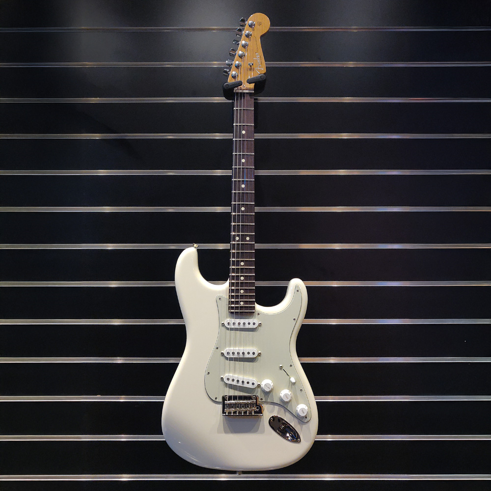 Fender Dealer Exclusive American Professional II Stratocaster RSTD Electric Guitar with Rosewood Fingerboard in Olympic White