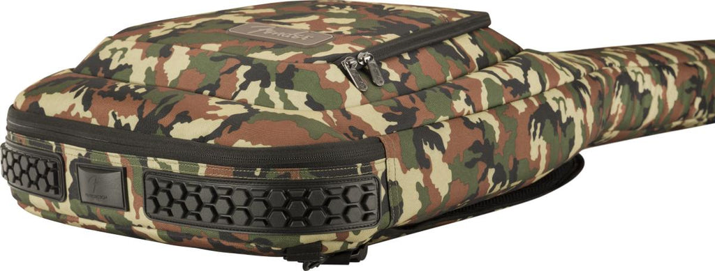 Fender FE920 electric guitar gig bag in woodland camo with padded straps and sturdy zippers for safe guitar transport.