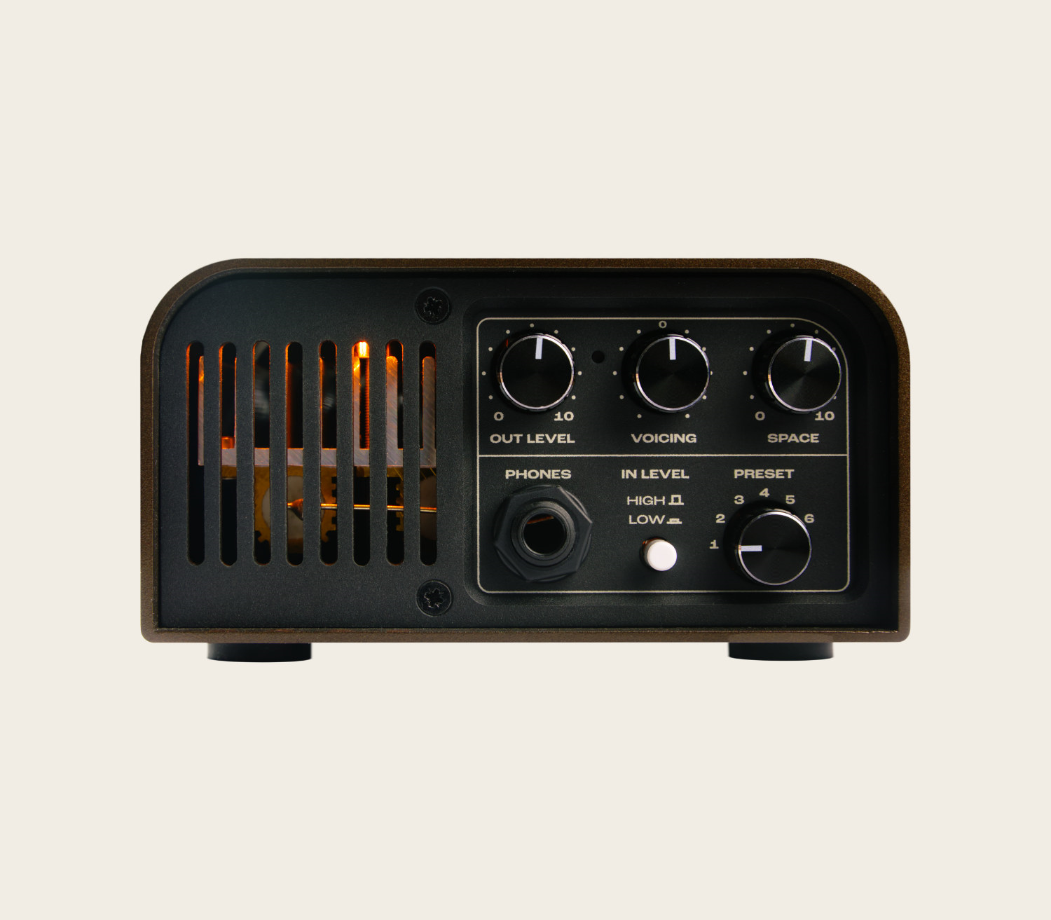 Two Notes Torpedo Captor X8 SE effects pedal with input and output jacks, compact design, and control knobs for guitar tone shaping.