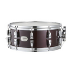 Yamaha Absolute Hybrid Maple 14x6 inch snare drum in classic walnut finish with chrome hardware and textured shell.