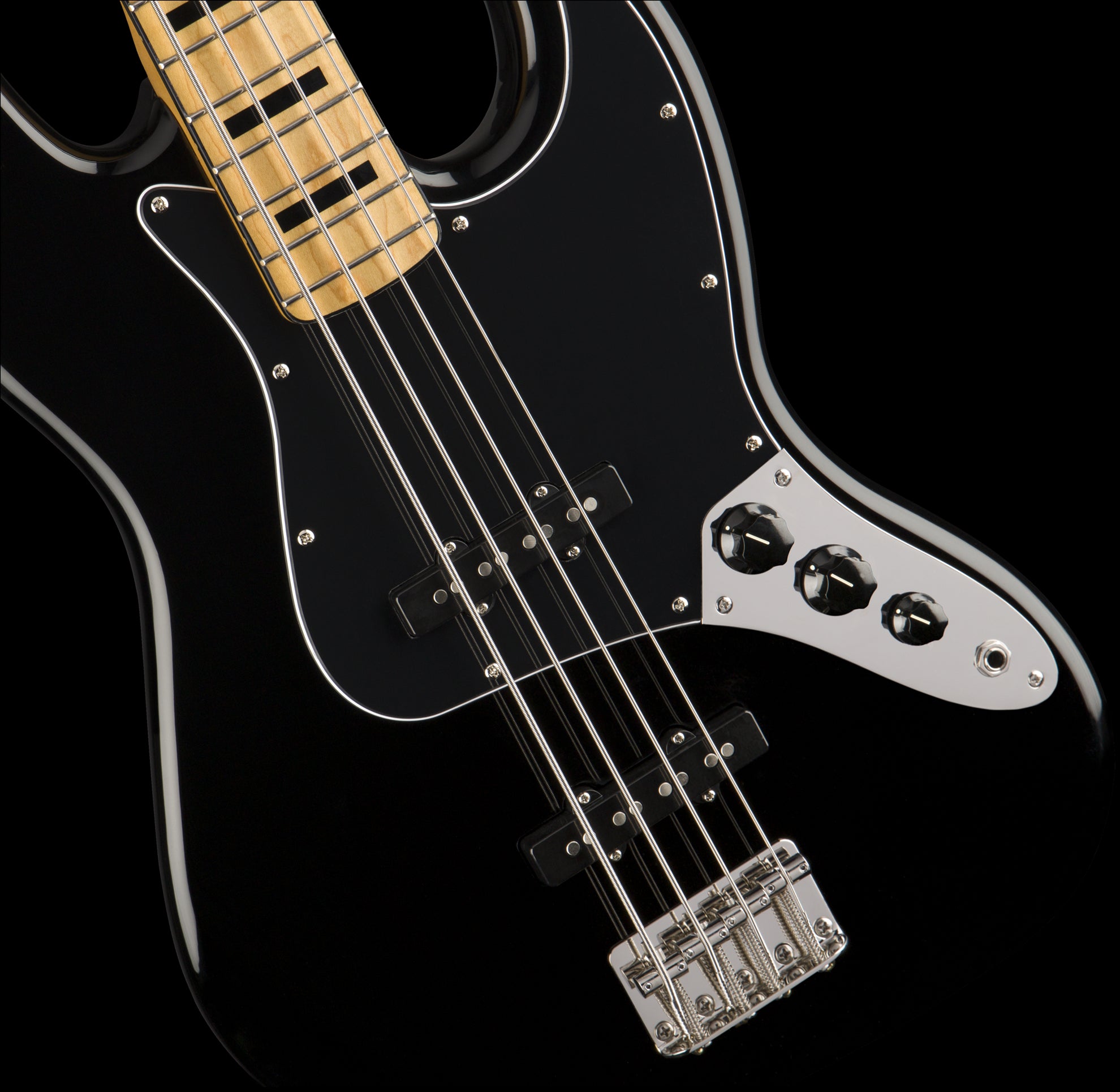 Squier Classic Vibe 70s Jazz Bass Guitar - Maple Neck - Black