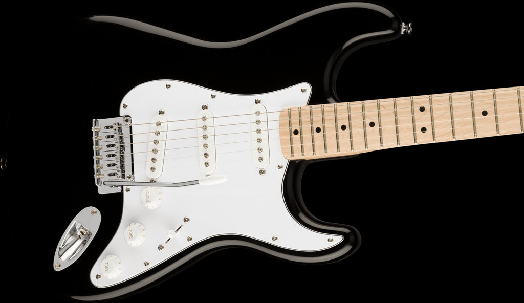 Squier Affinity Series Stratocaster, Maple Fingerboard, White Pickguard, Black