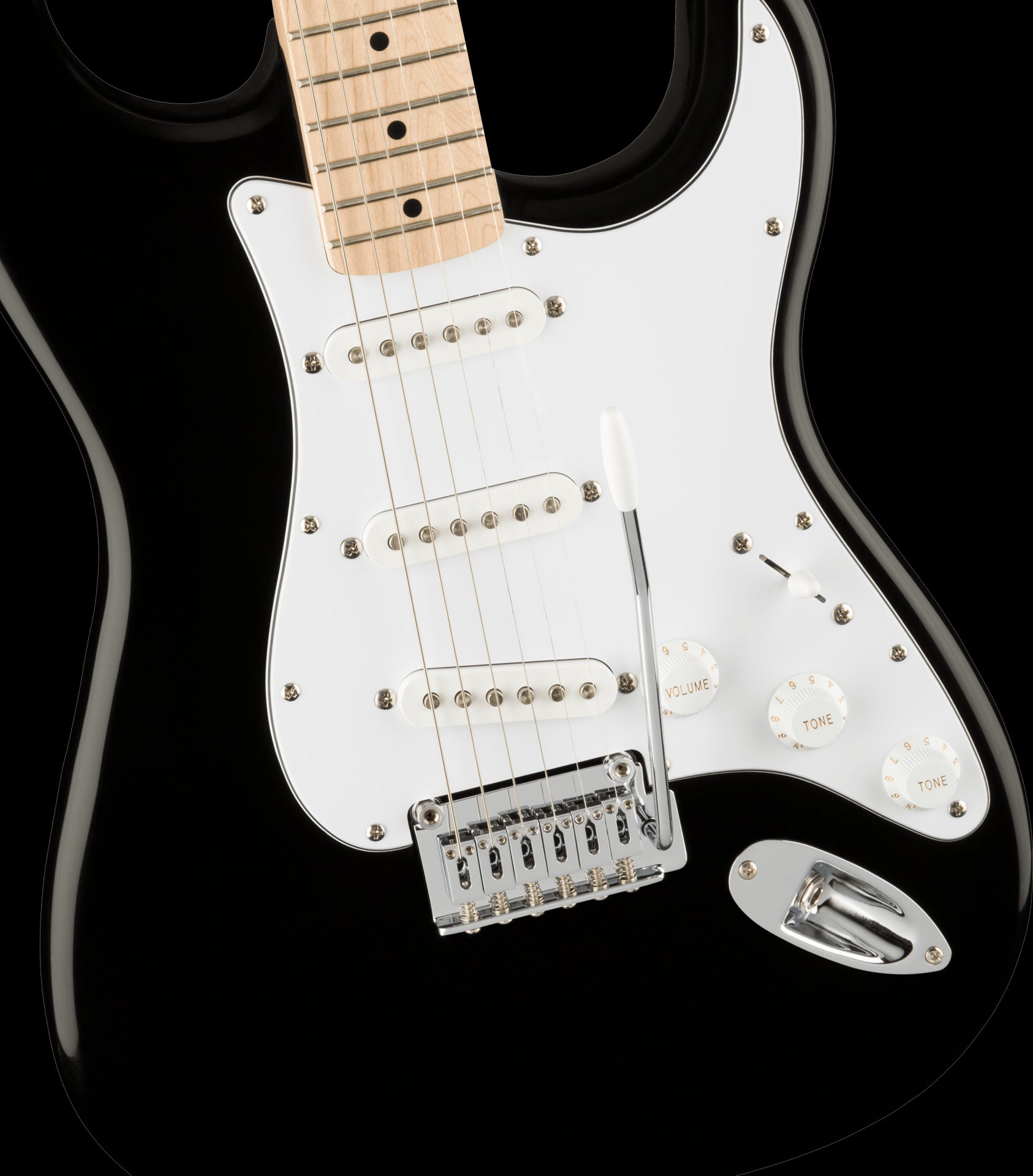 Squier Affinity Series Stratocaster, Maple Fingerboard, White Pickguard, Black