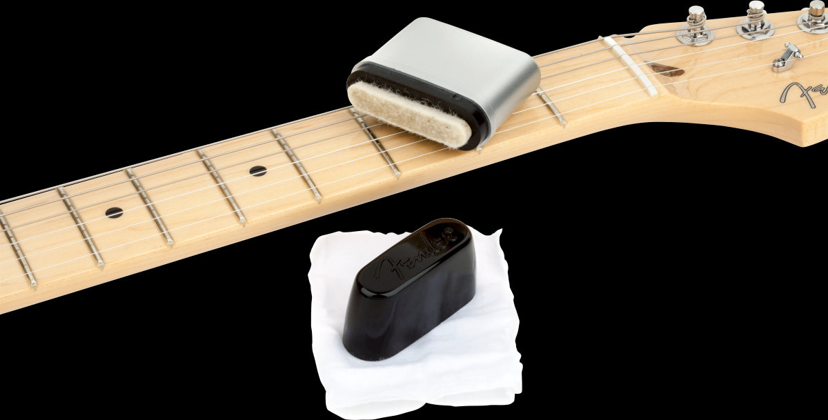 Fender Speed Slick Guitar String Cleaner Black/Silver