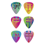 Fender MonoNeon Medium guitar picks in a tin, featuring six versatile Fender picks for electric guitar playing.