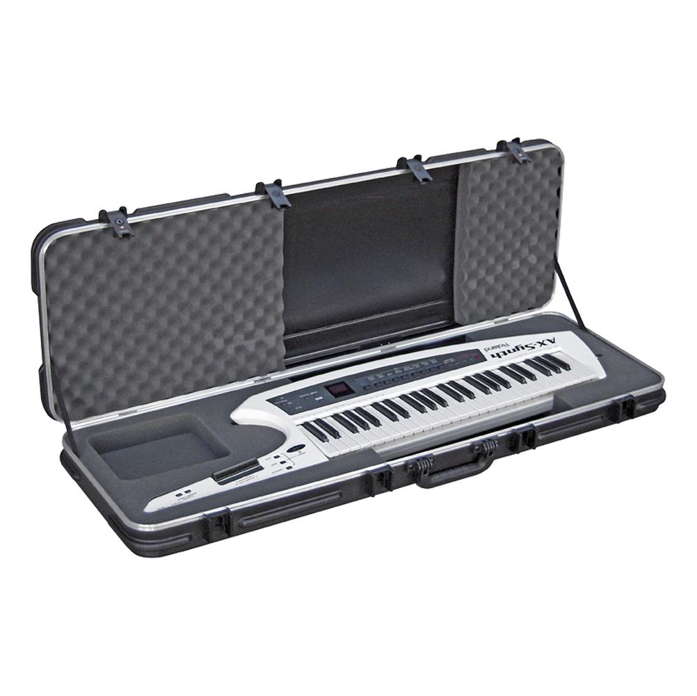 SKB Ax-Synth keyboard case with padded exterior and carrying handles, designed for secure transportation of musical synthesizers.