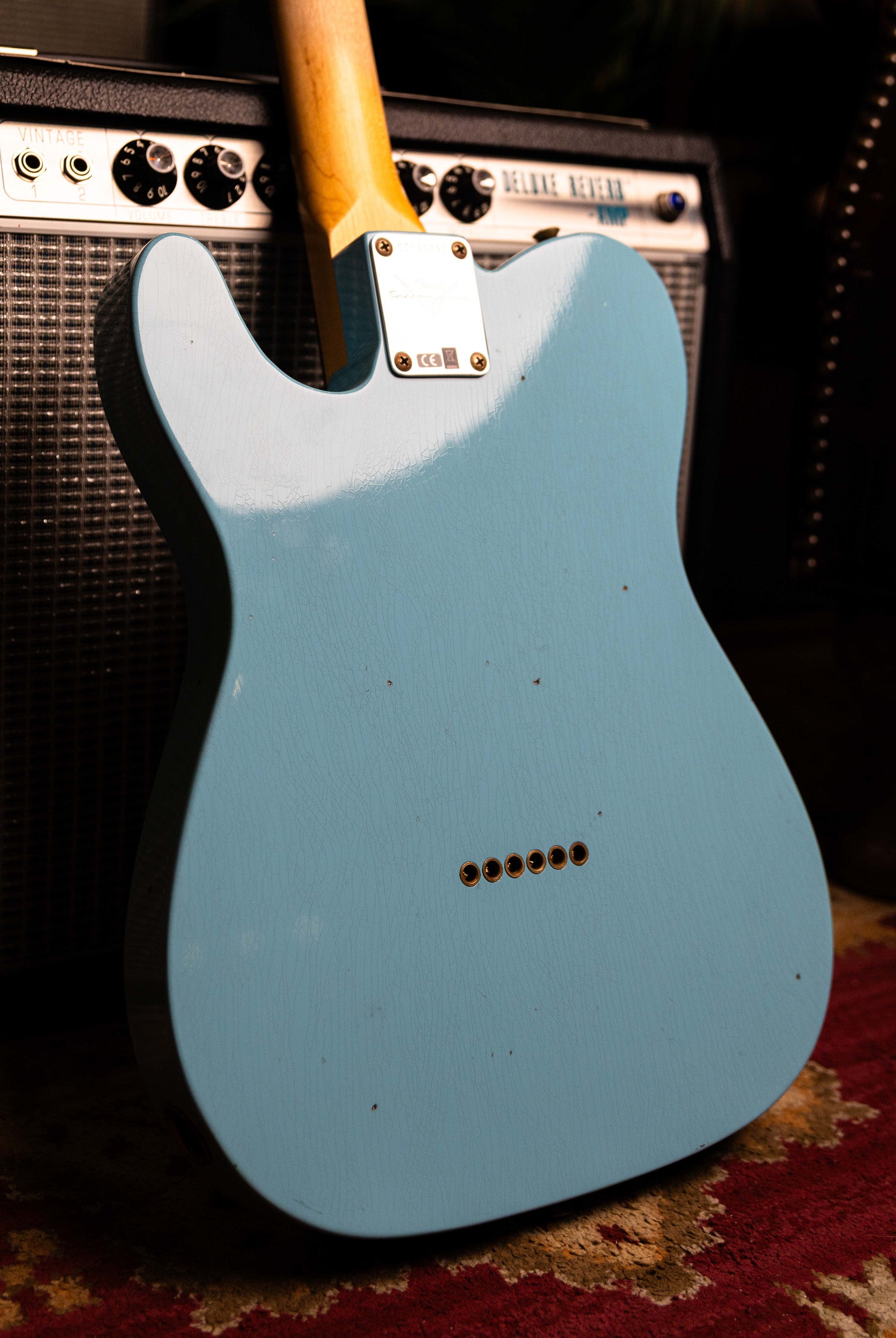 Fender 1963 Journeyman Telecaster Electric Guitar Relic 3A Rosewood Fingerboard in Daphne Blue
