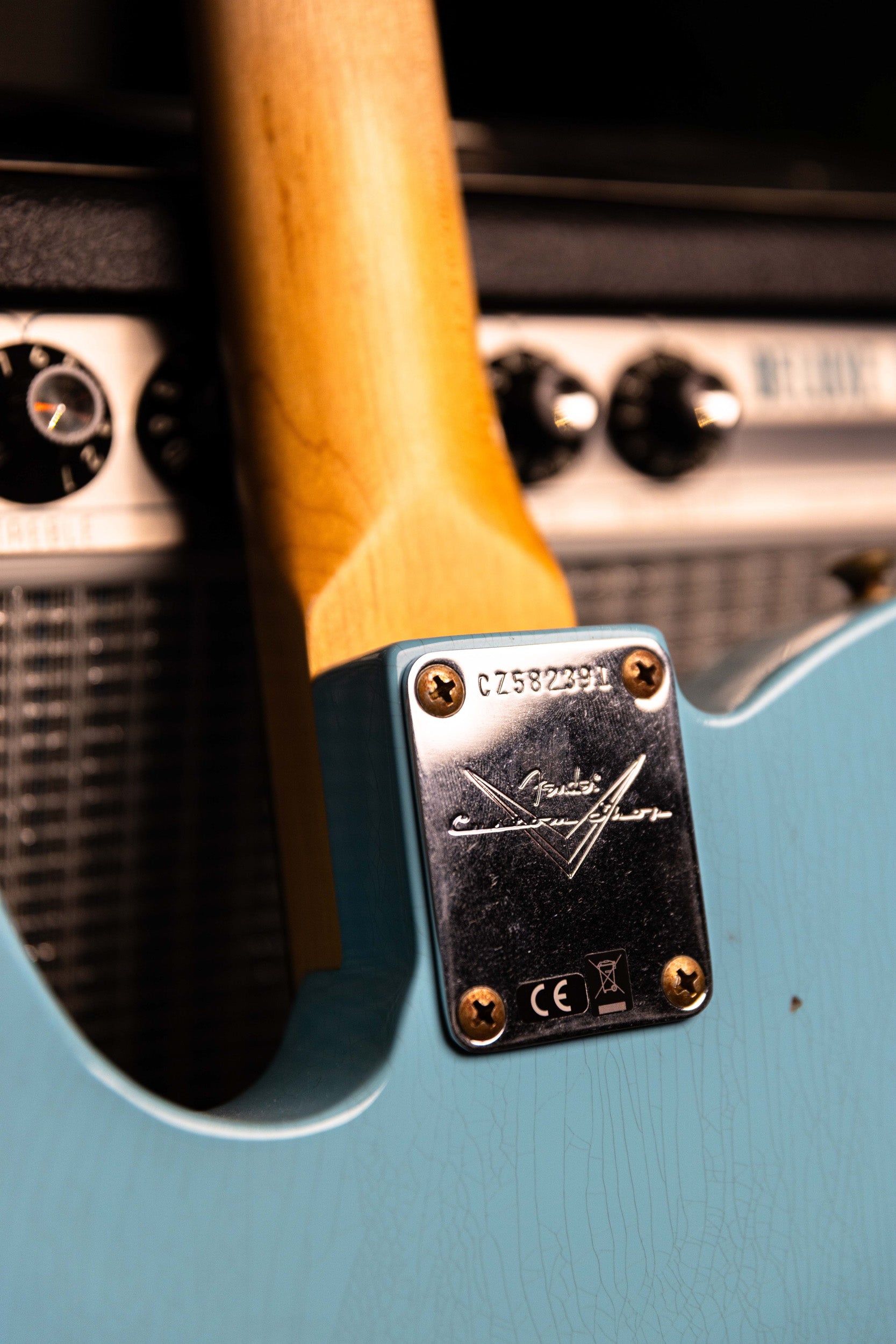 Fender 1963 Journeyman Telecaster Electric Guitar Relic 3A Rosewood Fingerboard in Daphne Blue