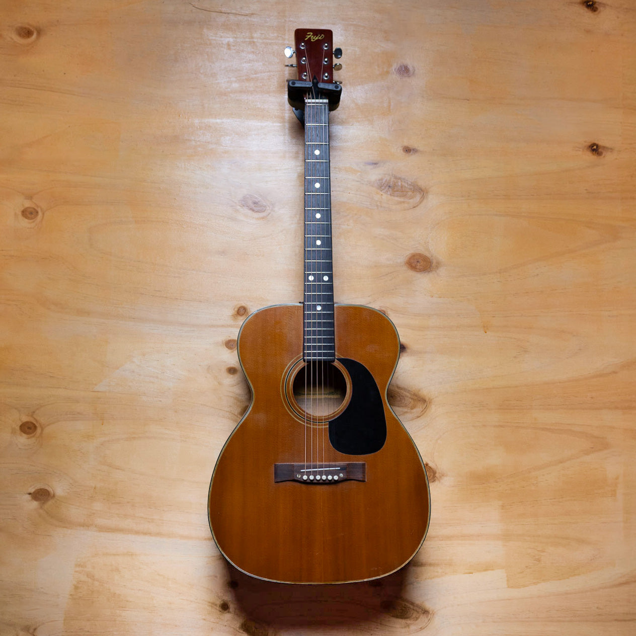 Fuji F-102 Acoustic Guitar Made in Japan '60s / '70s - Preloved