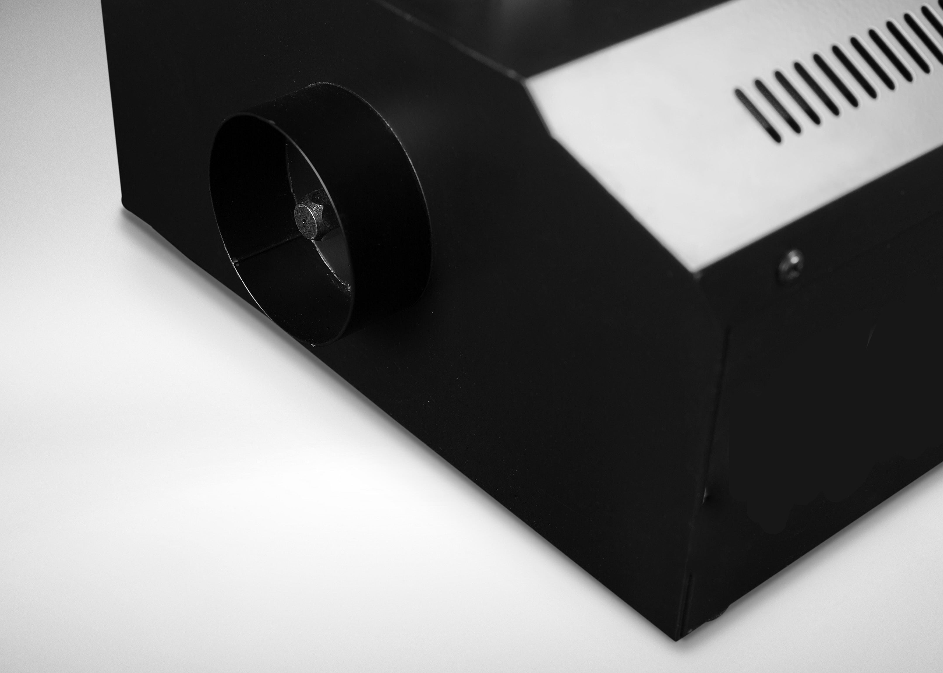 DL FOG 3002 Smoke Machine with DMX and Wireless Remote