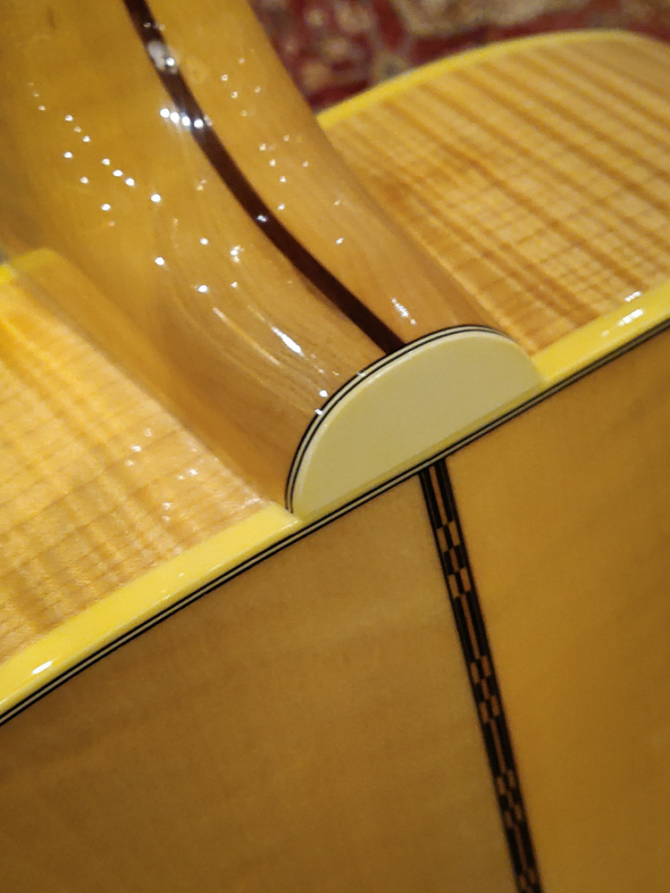 Gibson SJ-200 Original Hand Picked Montana Acoustic Guitar