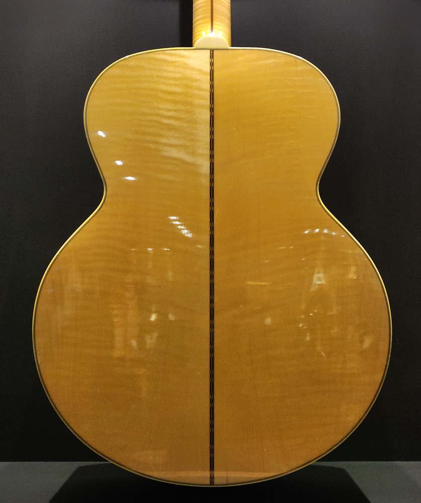 Gibson SJ-200 Original Hand Picked Montana Acoustic Guitar