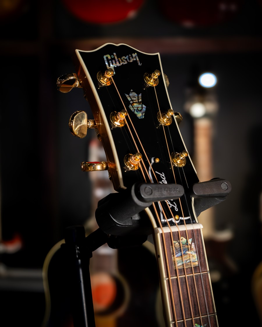 Gibson Limited Edition SJ-200 Jumbo Acoustic Guitar Australian Blackwood