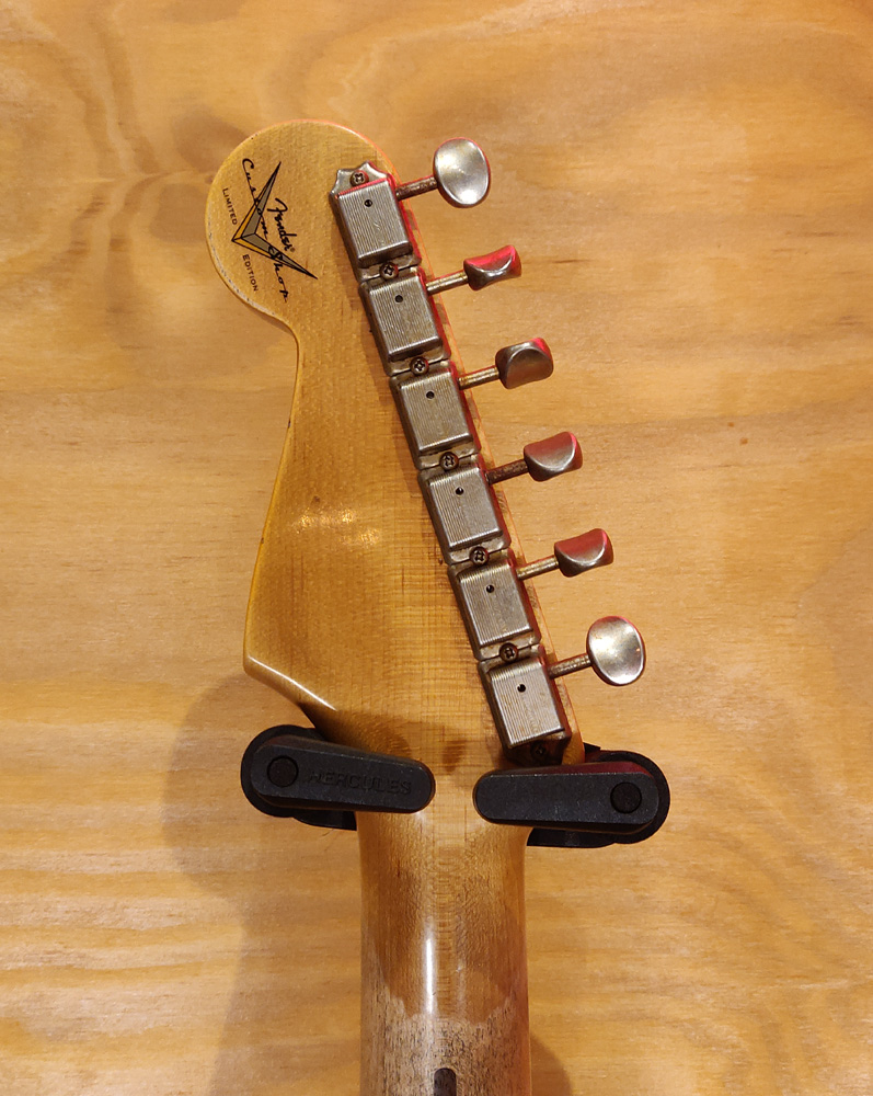 Fender LTD 70th Anniversary 1954 Strat Journeyman Relic 2-Color Sunburst