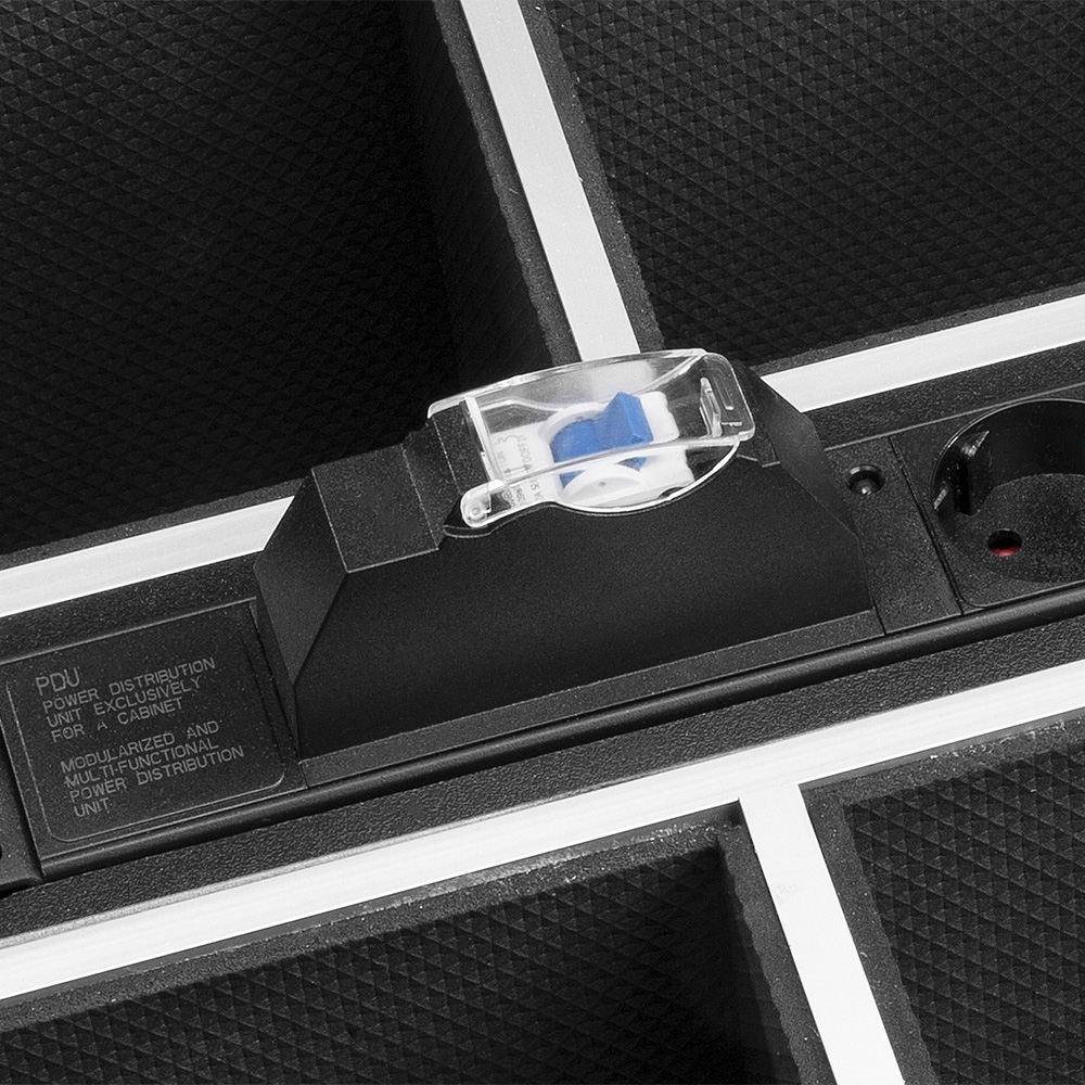 Beamz PRO BBP66 Uplight Par 6X6W DMX Flightcase