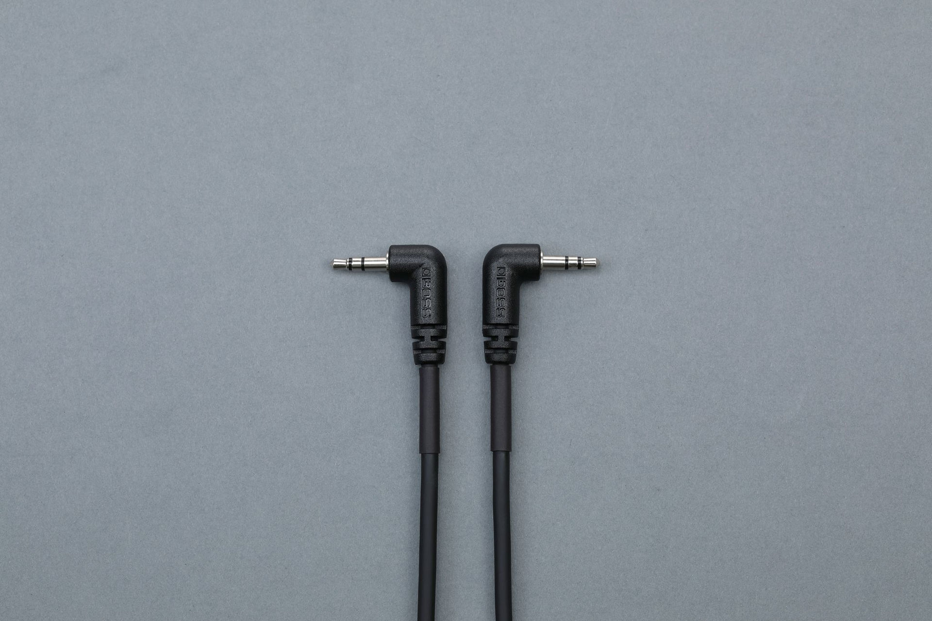 BOSS BCC-1-3535 MIDI Cable with Right Angle TRS connection (1ft)