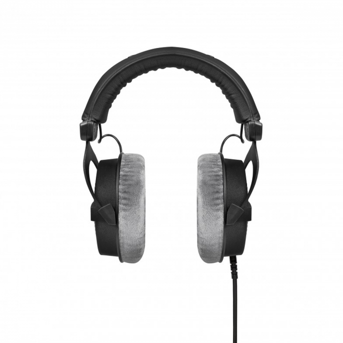 Beyerdynamic DT 990 PRO Open-Back Studio Monitoring Headphones 80Œ©