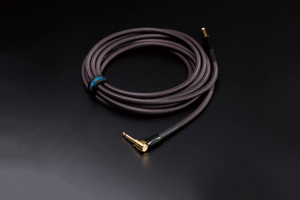 BOSS BIC-P18A Straight to Angled 18ft Premium Instrument Cable