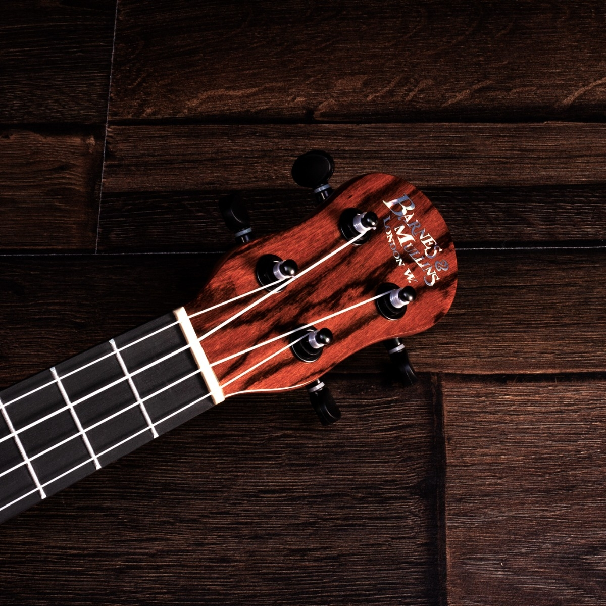 Barnes & Mullins Tenor Ukulele in Becote - B-Stock