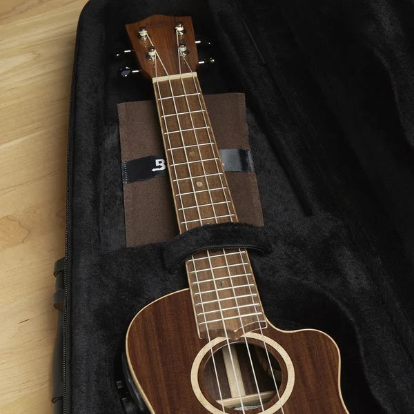 Boveda Standard Humidity Control Starter Kit for small guitar cases, includes humidity packs and storage accessories.