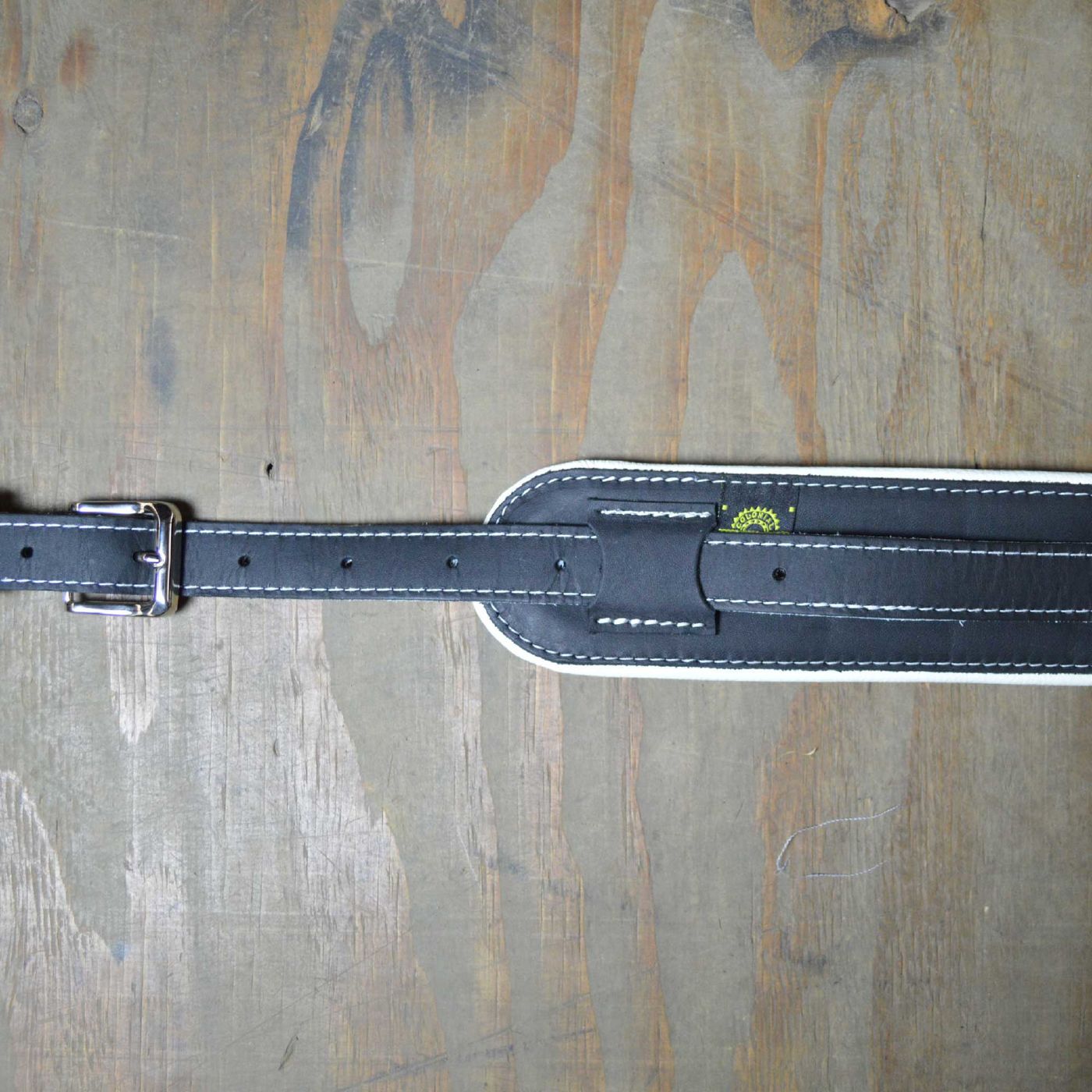 Colonial Leather Vintage Style Padded & Upholstery Backed Guitar Strap - Black & White