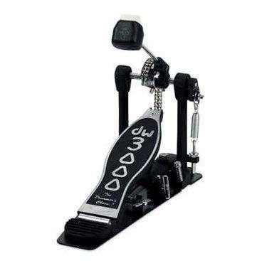 DW Drums DWCP3000 single bass drum kick pedal with adjustable footplate and chrome accents, designed for precision drumming.