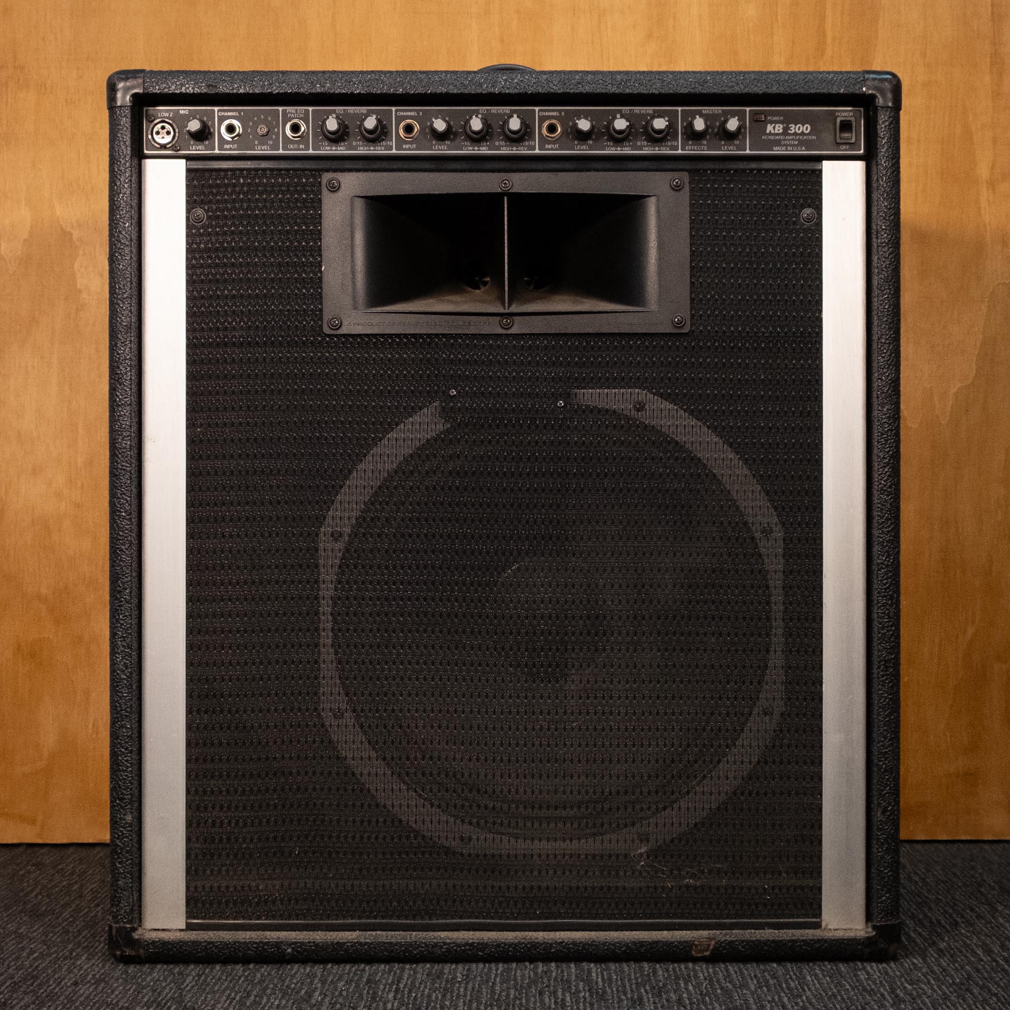 Peavey KB300 Keyboard Amplifier - Preloved