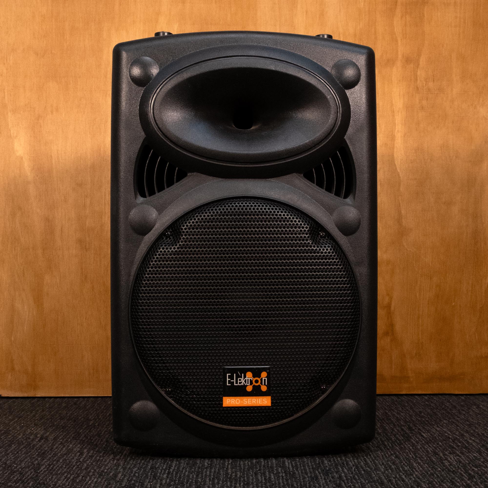 Elektron Powered Speaker With Bluethooth (812660) - Preloved