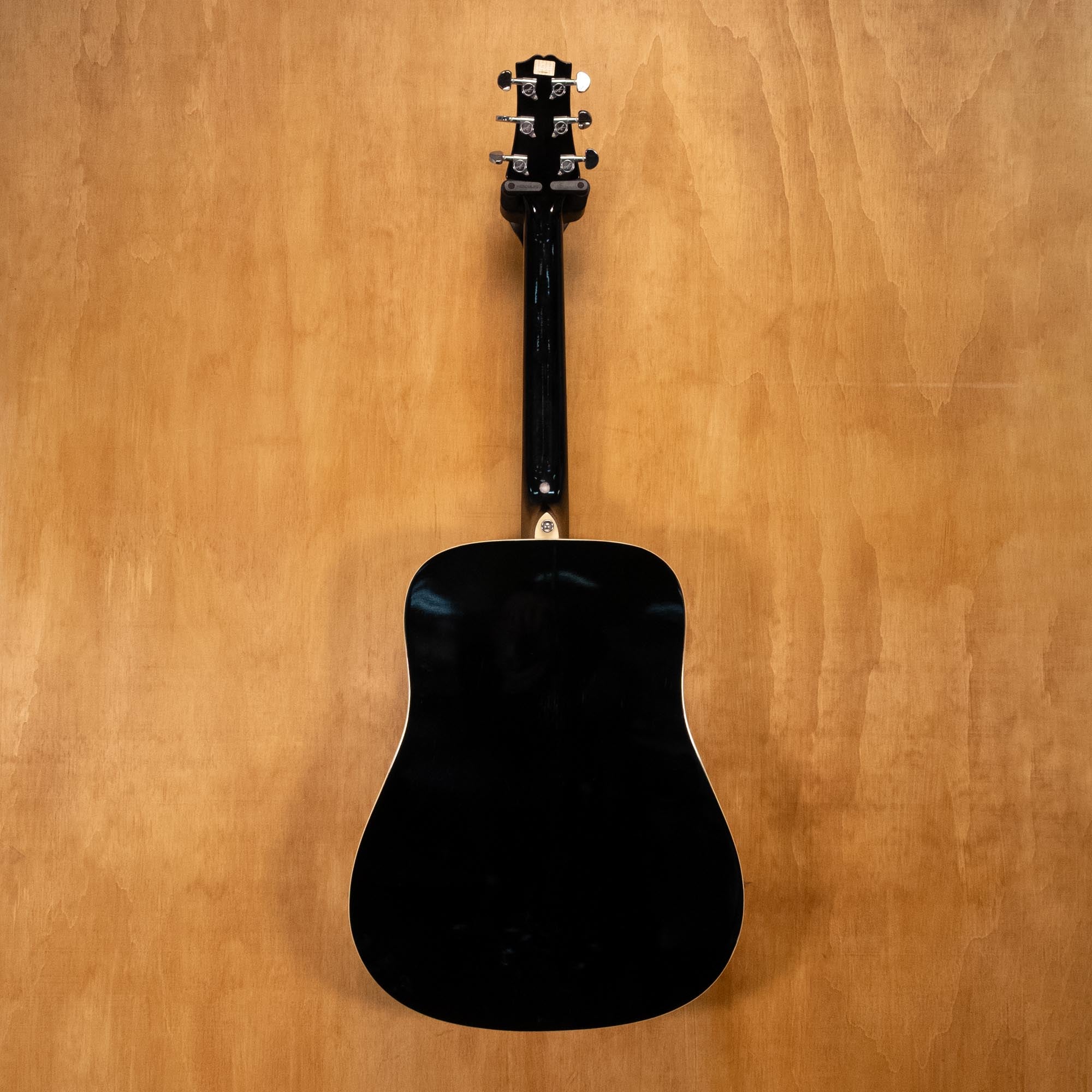 Ashton D20BK Acoustic Guitar in Black (A2189046) - Preloved