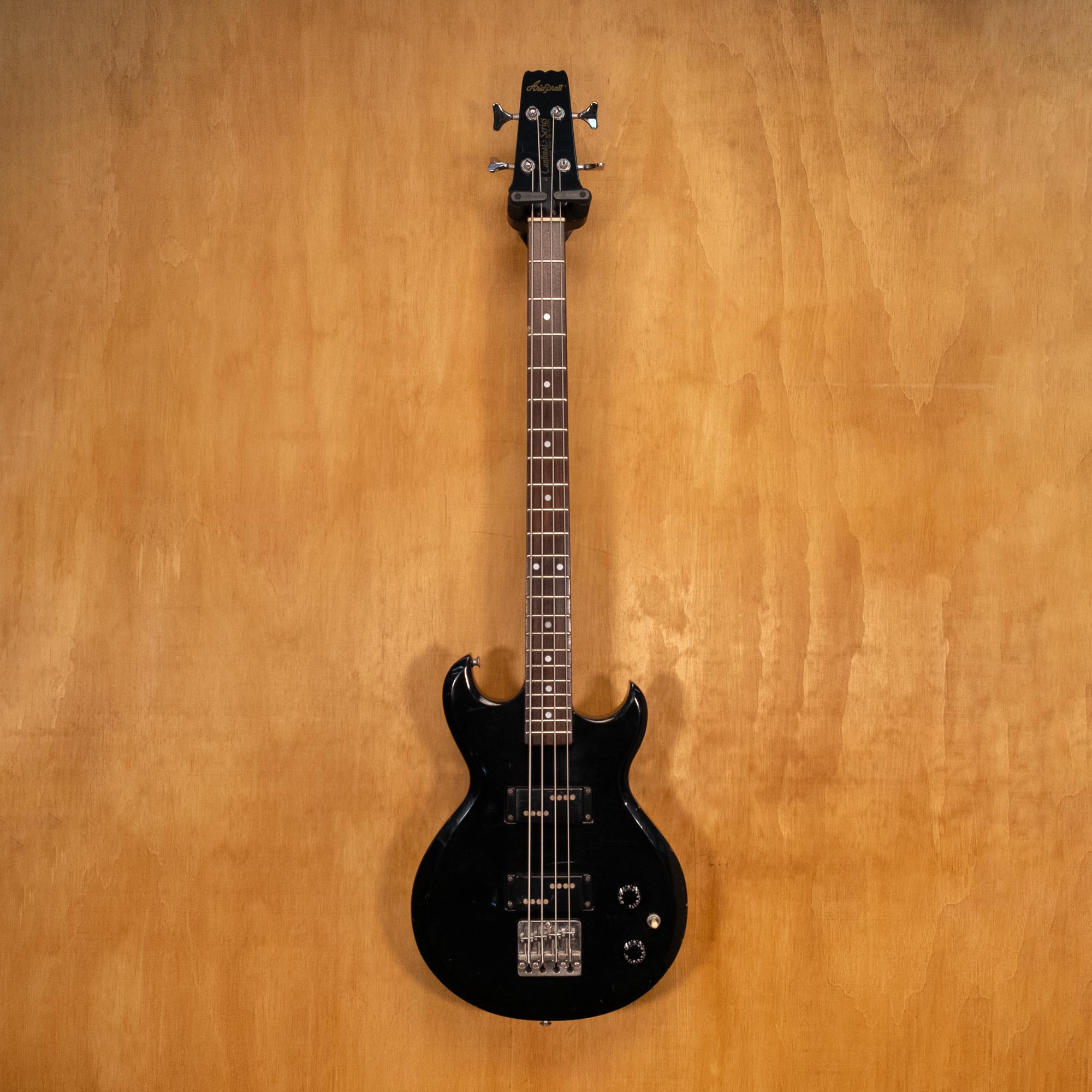 Aria Pro II CSB Deluxe Bass Guitar in Black MIJ (3110283) - Preloved