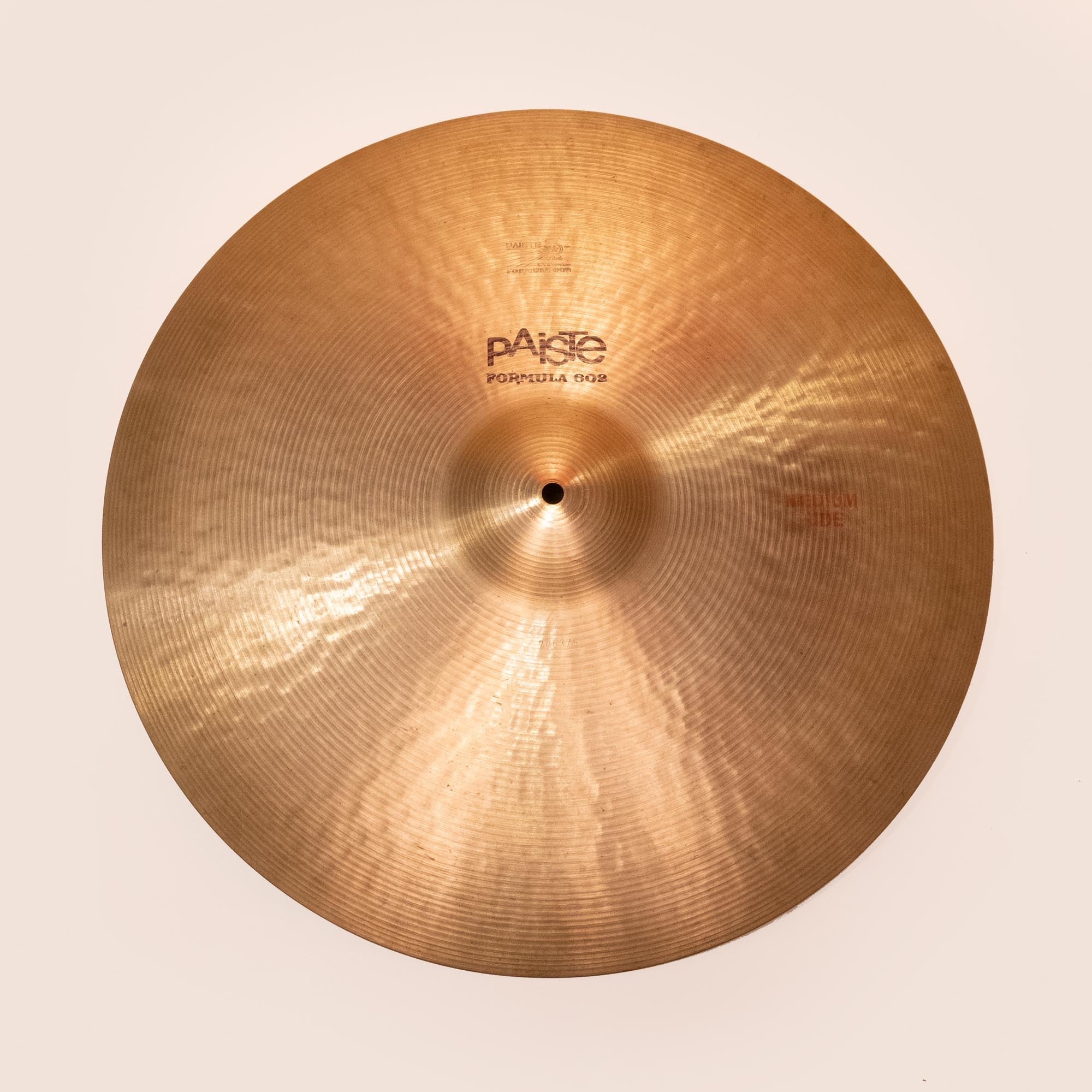 Paiste '70s Formula 602 20 inch Medium Ride Cymbal 2426g - Preloved