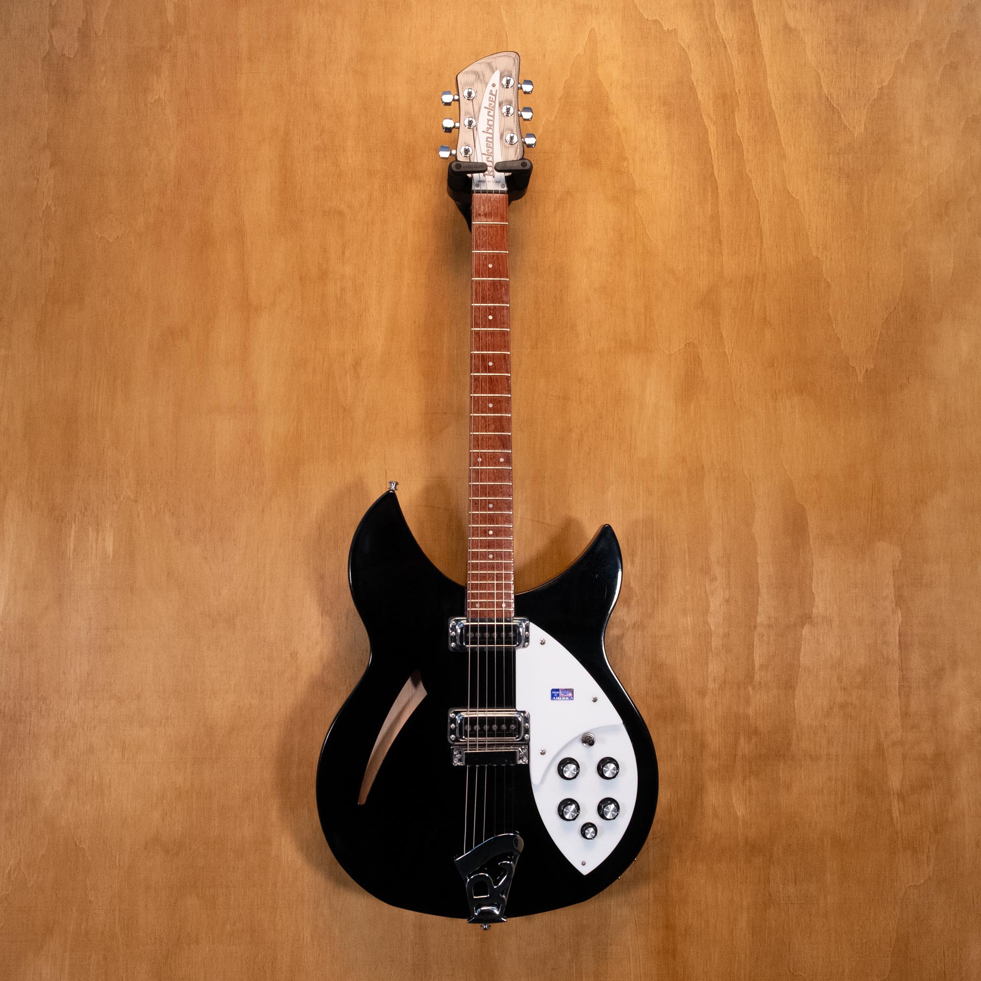 Rickenbacker 330 In Jetglo 09' (0930528) - Preloved