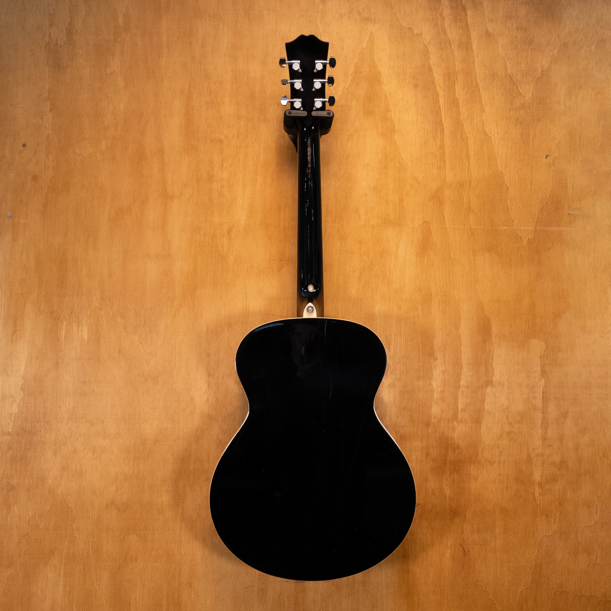 Redding Acoustic Guitar in Black (0302387) - Preloved
