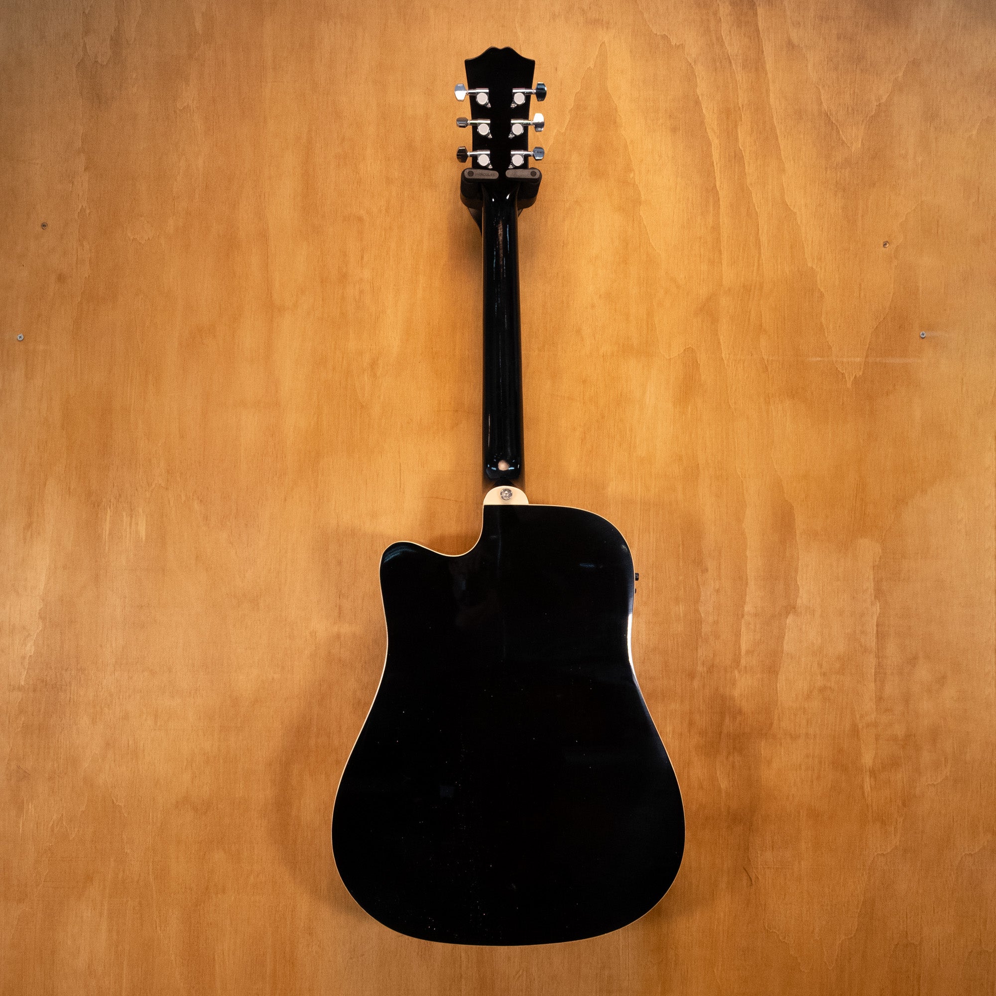 Redding Acoustic Guitar with Pickup and Cutaway (0302010) - Preloved