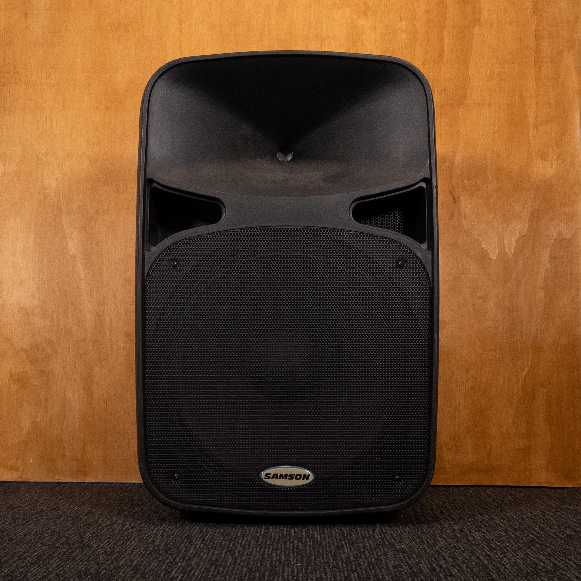Samson AURO DA15 Powered Speaker (0415A2D0220E) - Preloved