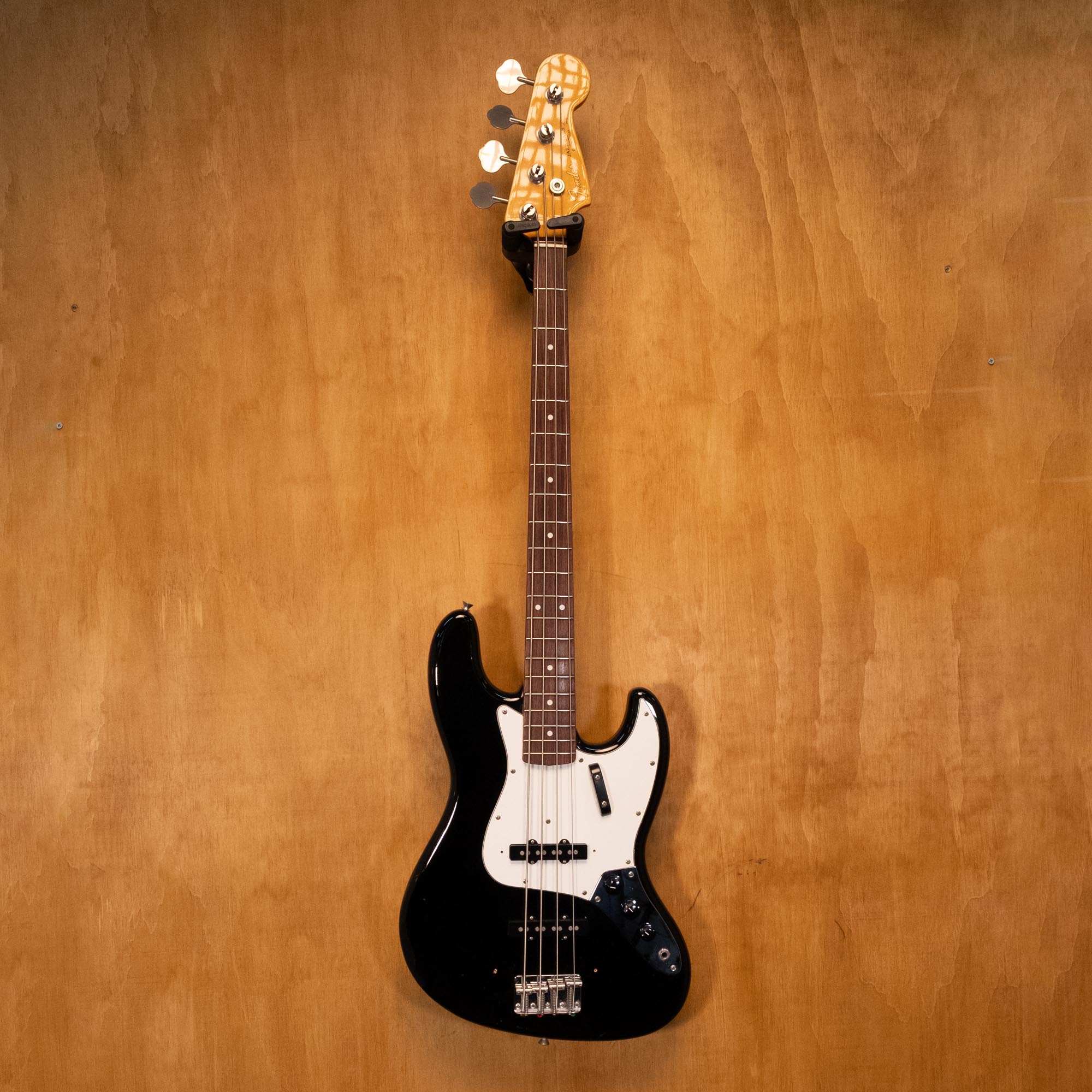 Fender '62 JB62-58 Jazz Bass Guitar in Black MIJ '04 (R056938) - Preloved