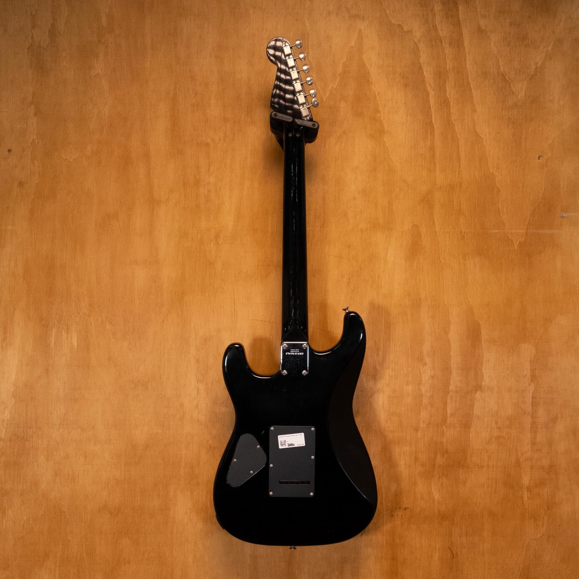 Fernandes FST-90H Electric Guitar in Black '83 Made in Japan - Preloved