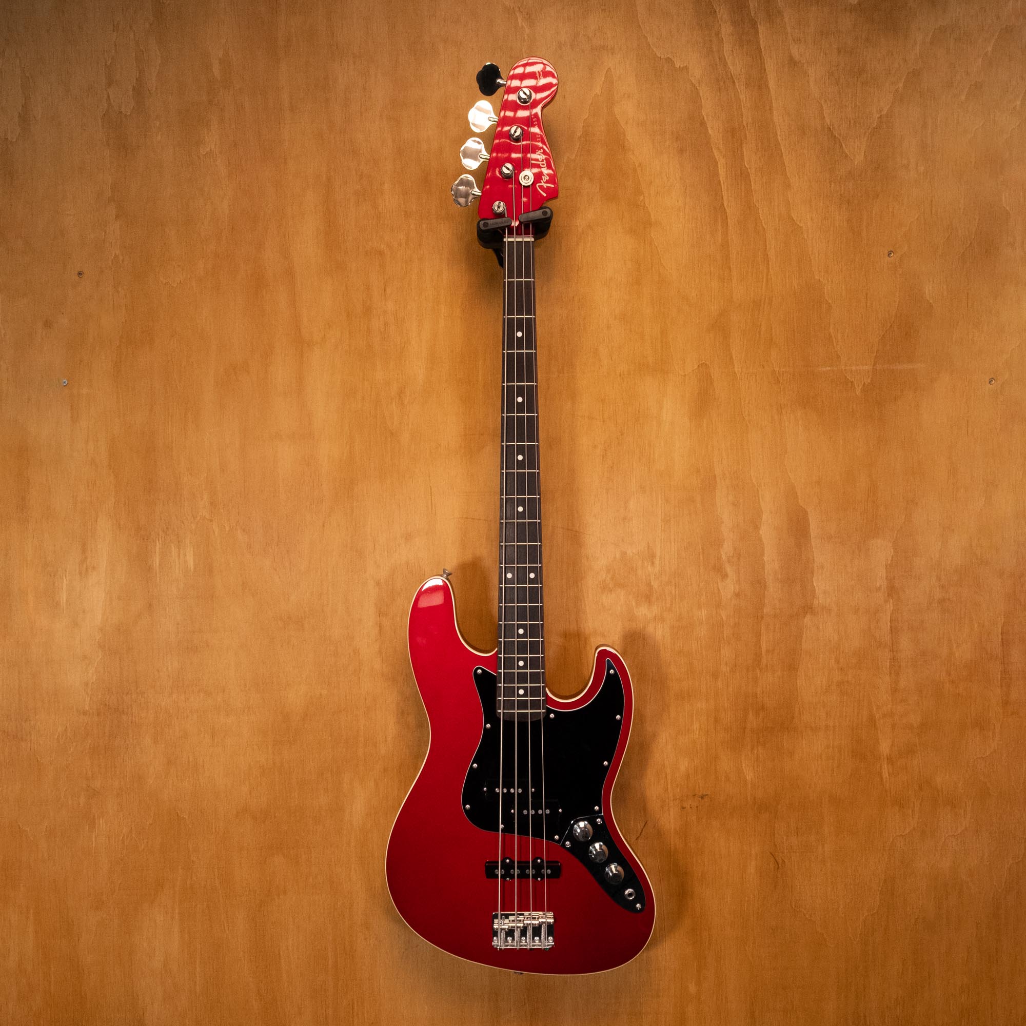 Fender Aerodyne Jazz Bass Guitar in Candy Apple Red MIJ '15 (JD15019590) - Preloved