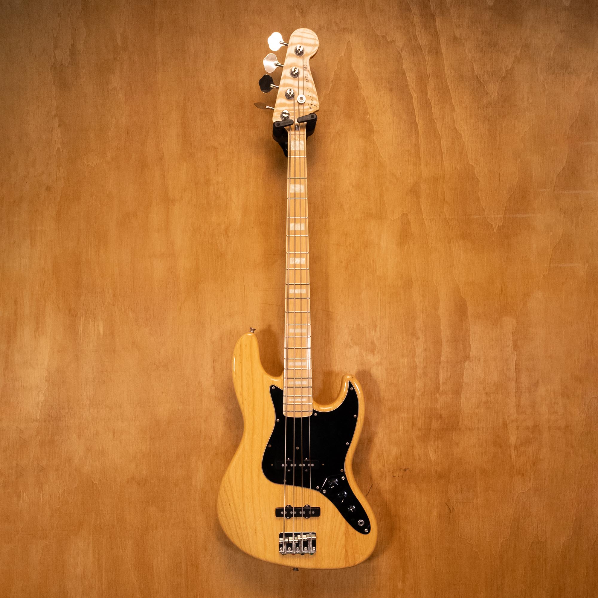 Fender '70s JB75 Jazz Bass Guitar in Natural MIJ '12 (JD12002034) - Preloved