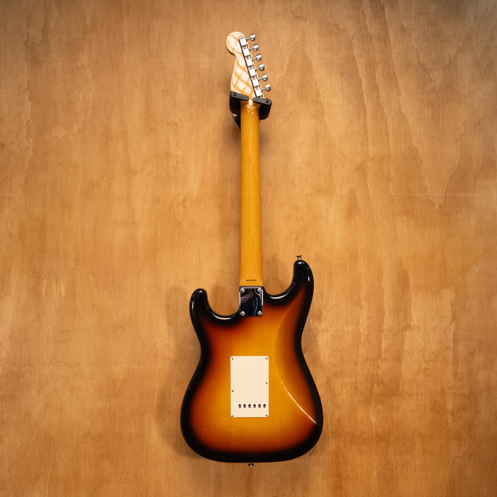 Fender Stratocaster ST62-US electric guitar in 3-tone sunburst finish with maple neck and vintage style hardware.