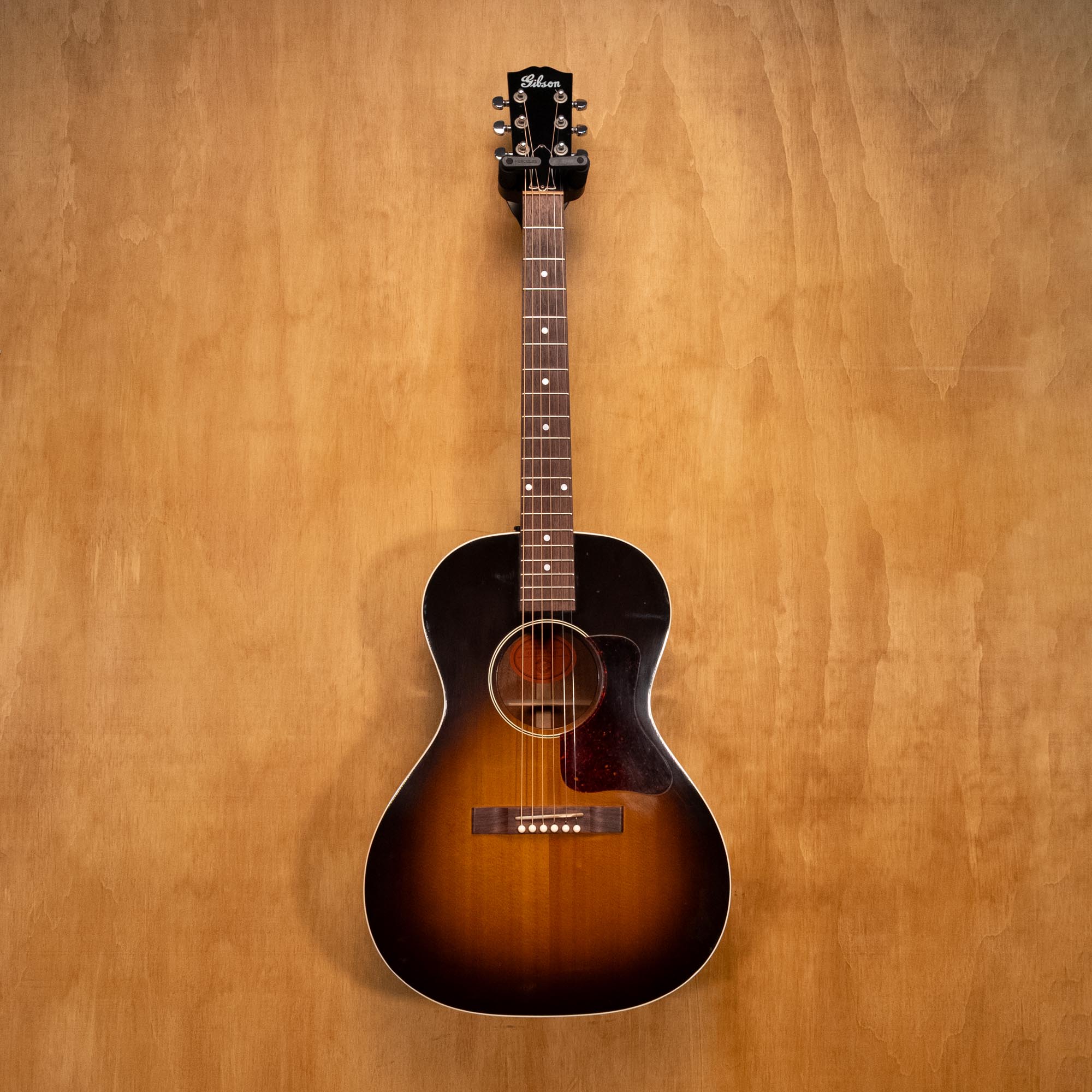 Gibson L-00 STD acoustic guitar in vintage sunburst finish, showing the body and fretboard of this preowned Gibson acoustic guitar.