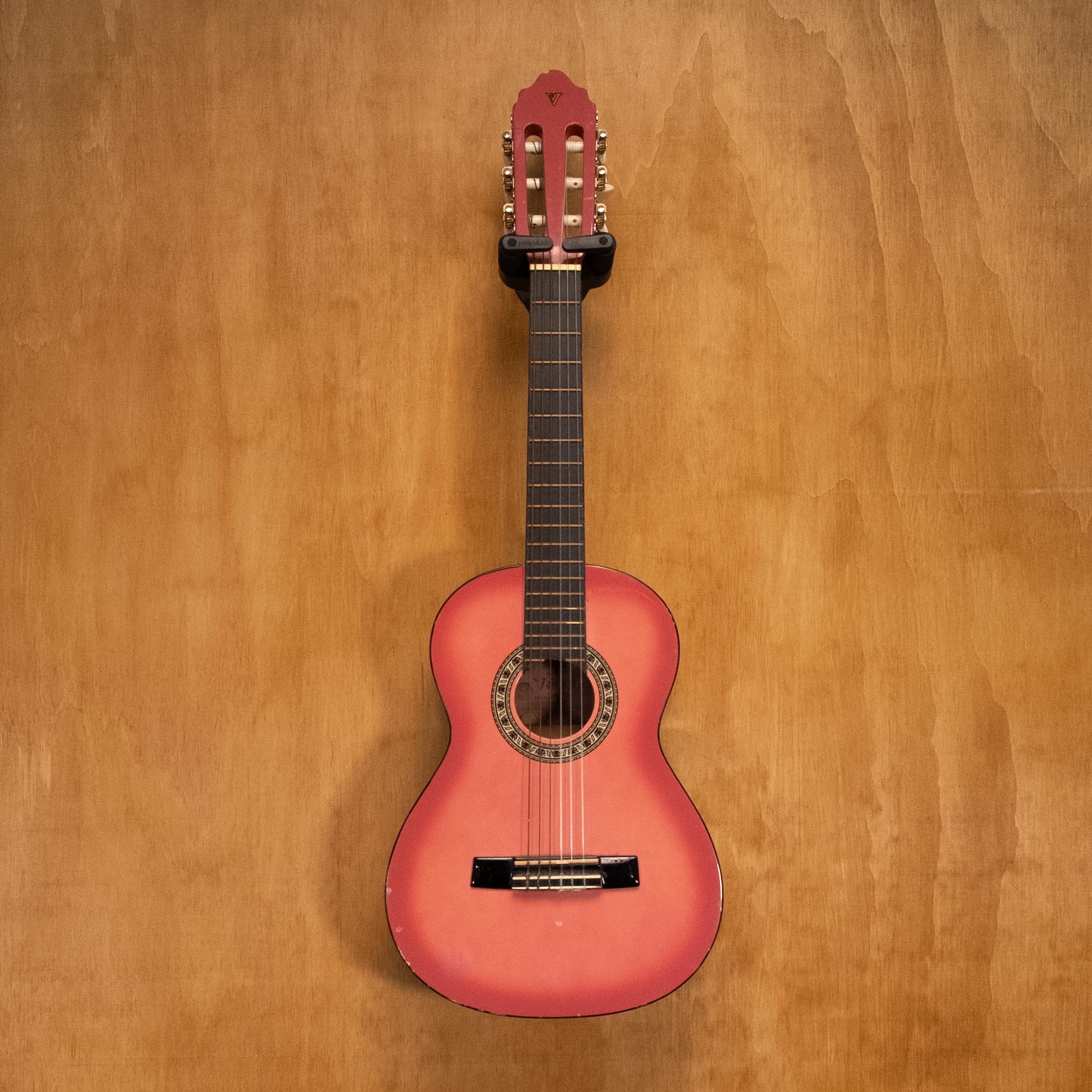 Valencia TC11 1/4 Nylon String Guitar in Pink (1600528) - Preloved
