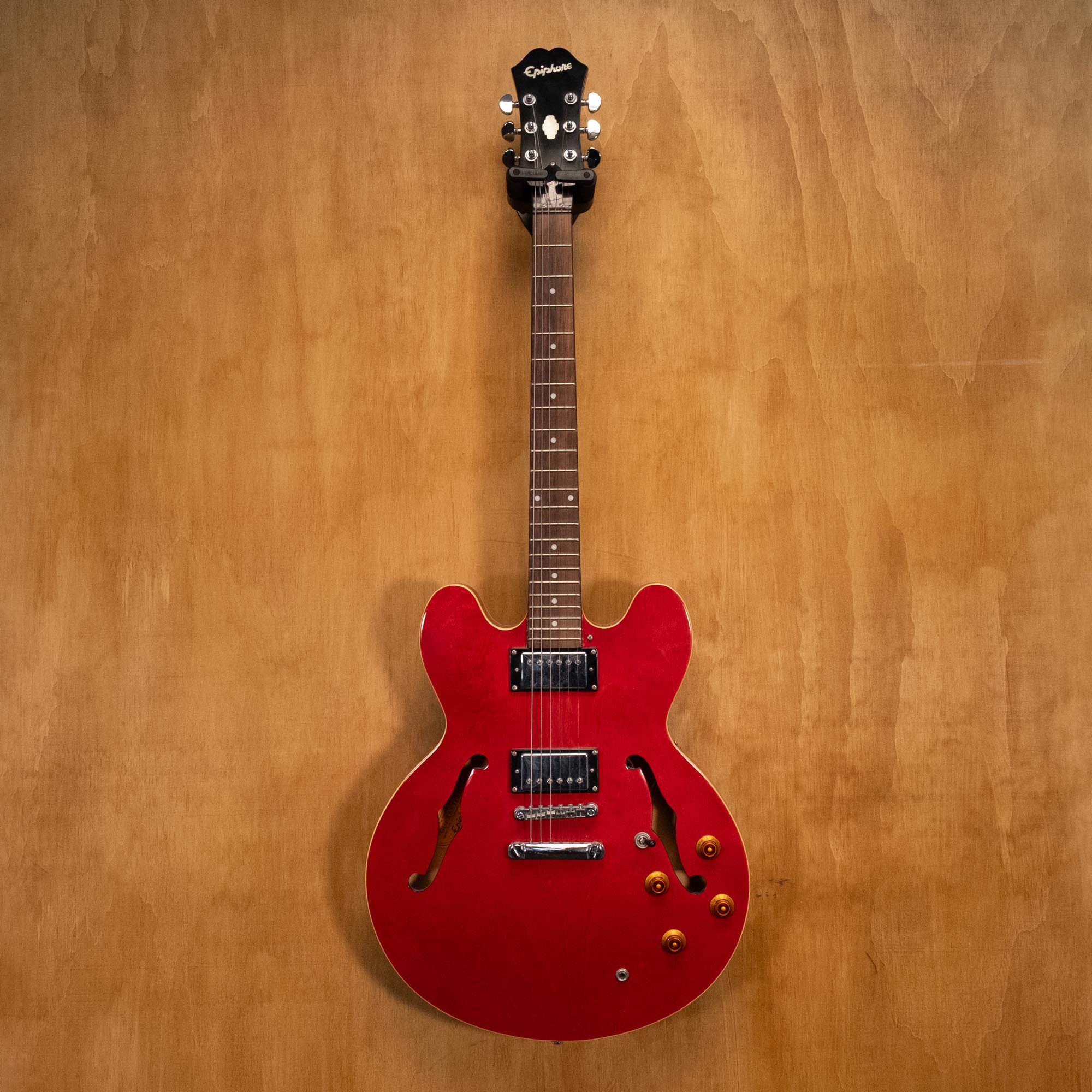 Epiphone Dot 335 Electric Guitar in Cherry '06 (EE061210621) - Preloved