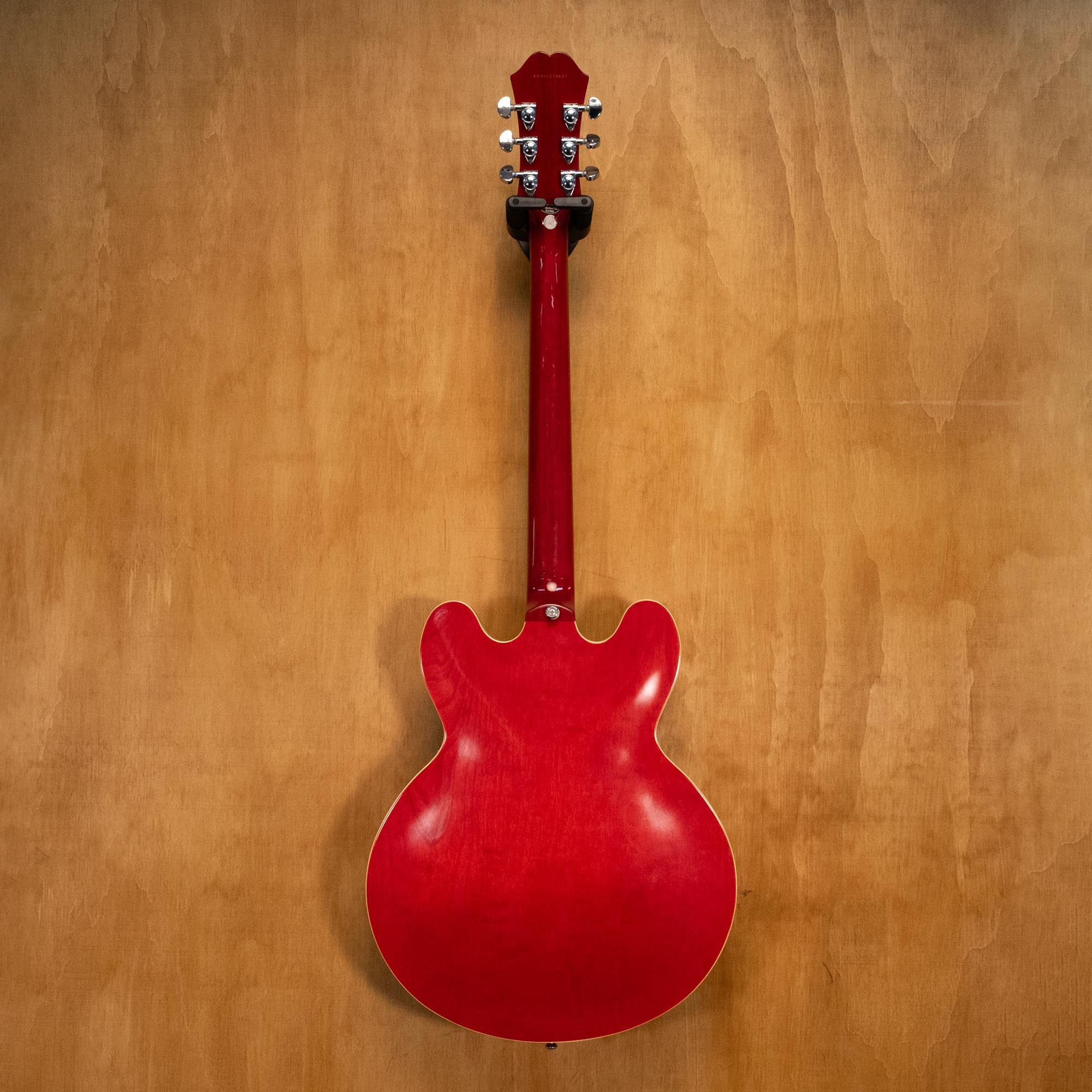 Epiphone Dot 335 Electric Guitar in Cherry '06 (EE061210621) - Preloved