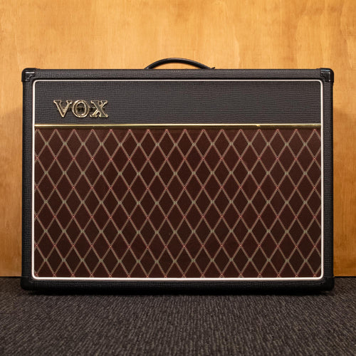 Vox AC15C1X guitar amplifier combo with vintage-style control panel and speaker grille, used condition.