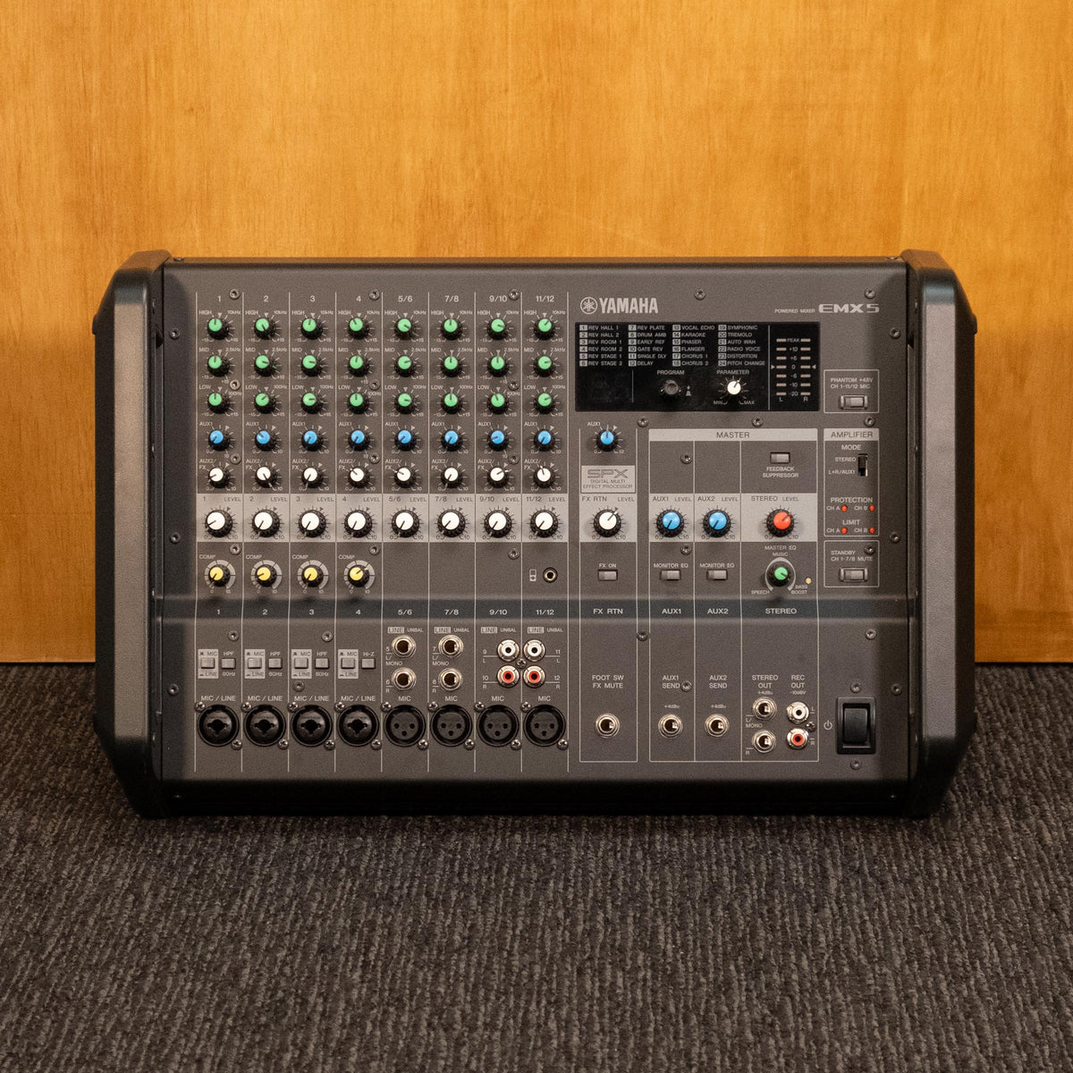 Yamaha EMX 5 Powered Mixer (EDGO01032) - Preloved