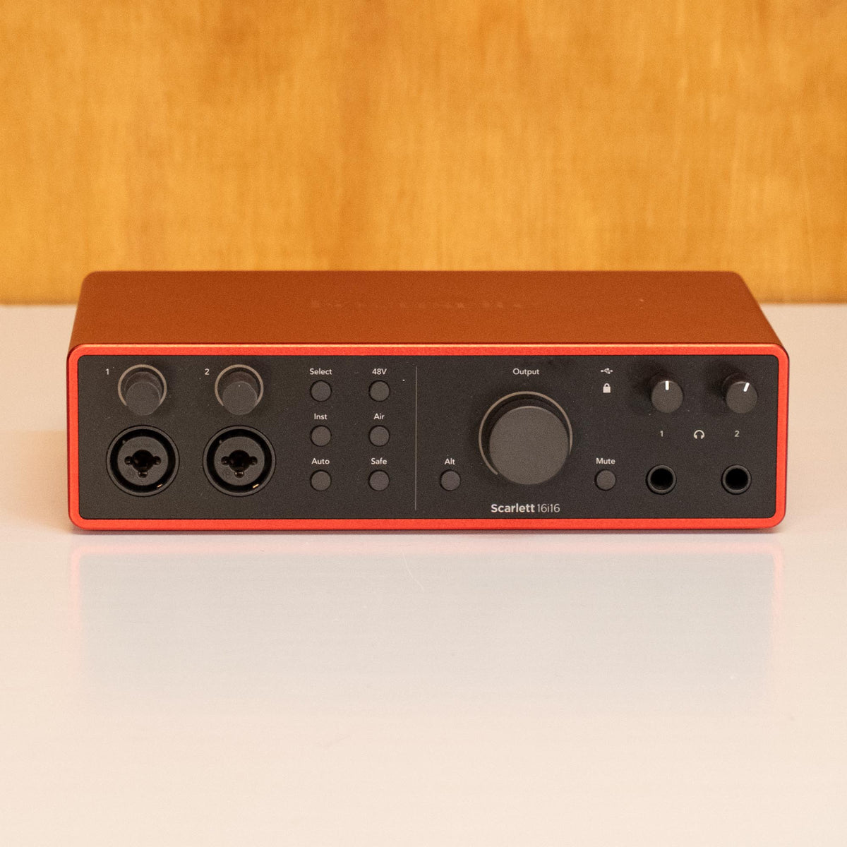 Focusrite 16i16 Audio Interface (S64708P48007B4) - Preloved