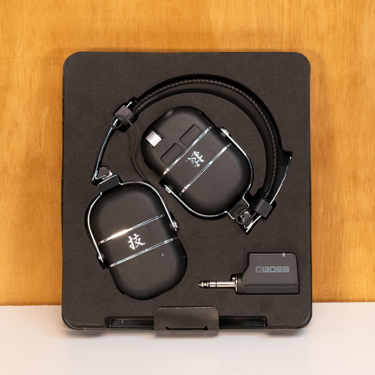Preloved BOSS Waza Air monitoring headphones with over-ear design and adjustable headband, visible in the image.