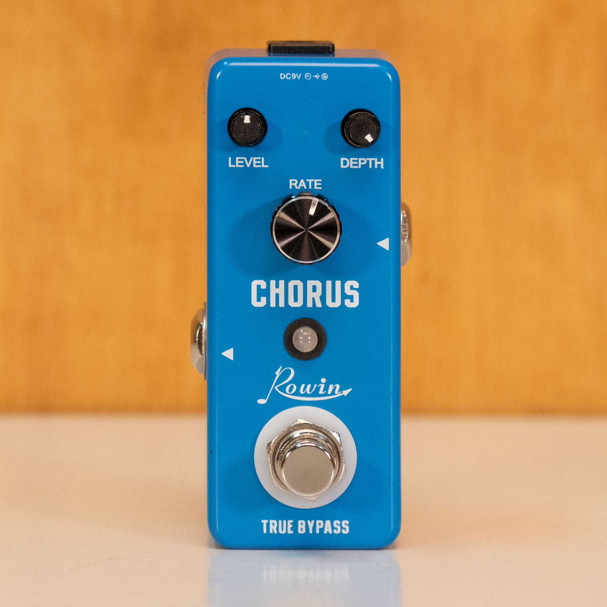 Rowin LEF-304 Chorus Guitar Effects Pedal (LEF-3041026) - Preloved